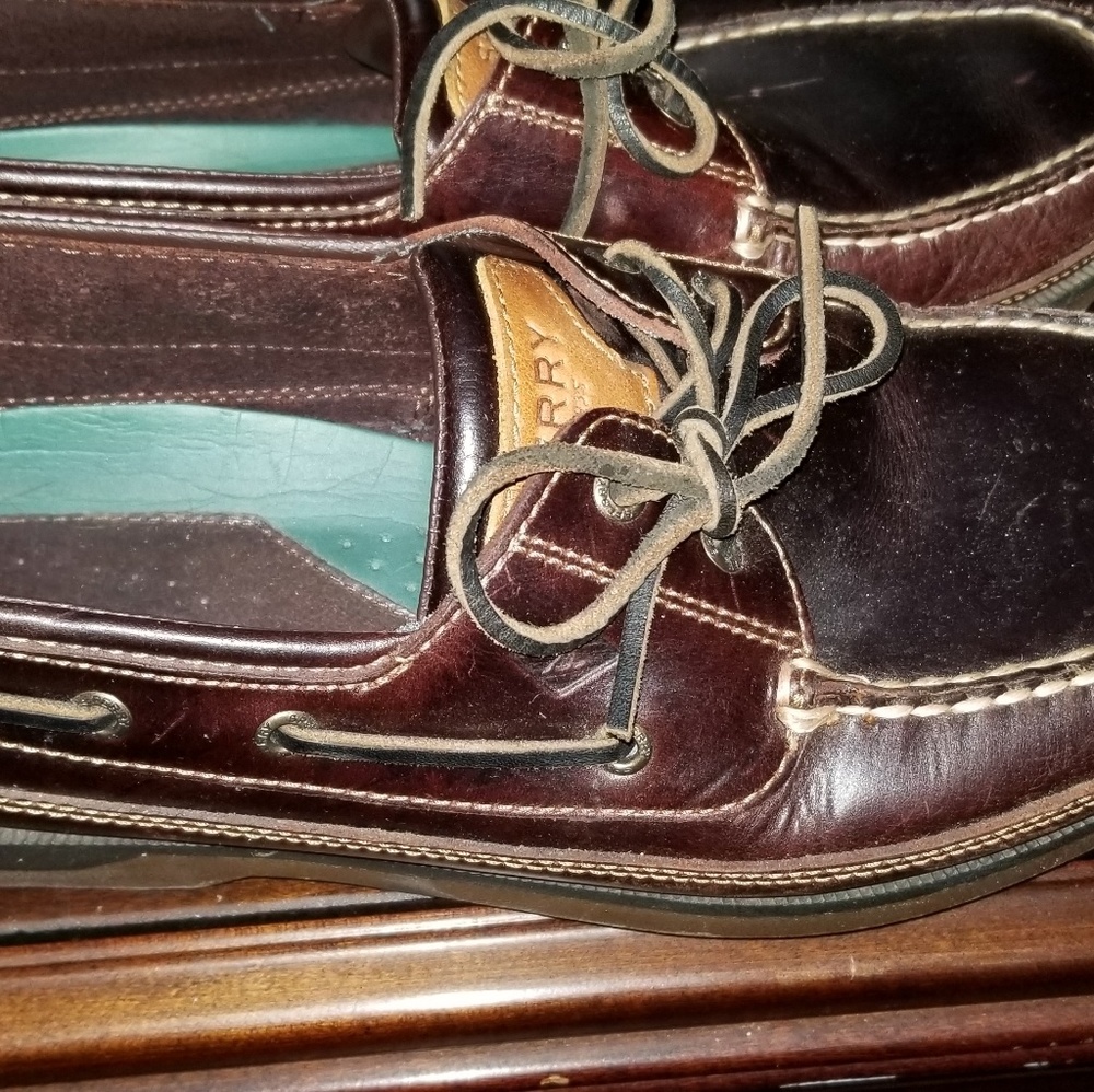Sperry topsiders